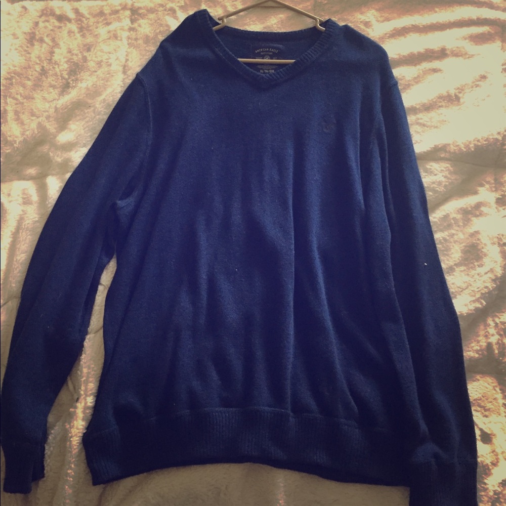 American Eagle V-neck sweater